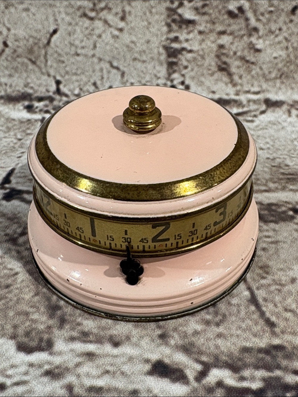 VTG-  Lux "Mystery" rotary tape measure desk clock